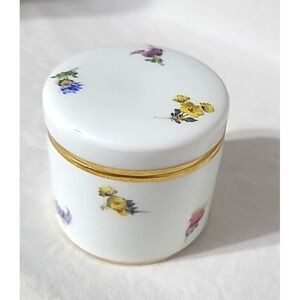 Vintage Meissen Lidded Porcelean Trinket Box With Flowers And Gold Trim